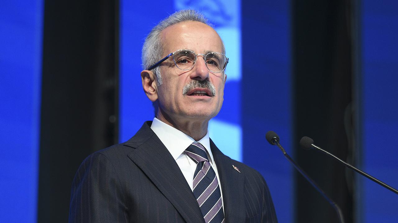 Bakan Uraloğlu, Cenevre’de mevkidaşlarıyla bir araya geldi
