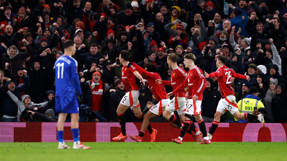 Manchester United, Leicester City’yi son anlarda eledi