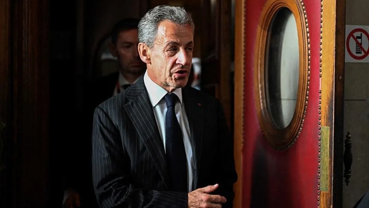 Sarkozy’ye ev hapsi! Elektronik kelepçe takıldı